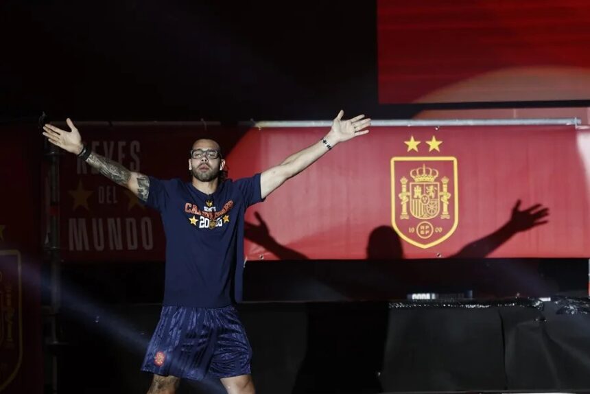 La selección de España llega a la Plaza de Cibeles para la celebración del Mundial