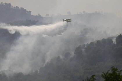 España lucha contrarreloj contra los incendios ante la amenaza de una nueva ola de calor