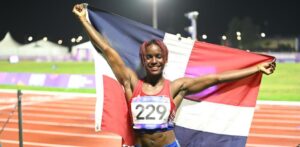 Liranyi Alonzo le da otro oro a RD y rompe record en los 100 metros