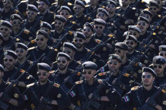 Irán pasa a la doctrina militar ofensiva