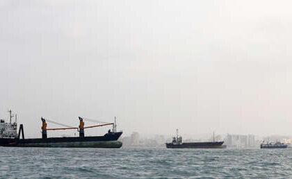 Irán aprueba cobrar peajes a los barcos que crucen el estrecho de Ormuz