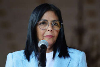 Delcy Rodríguez ofrece detalles sobre el "histórico acuerdo" petrolero con EE.UU.