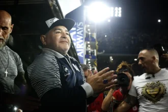Perito asegura que Maradona presentó signos de insuficiencia cardíaca días antes de morir