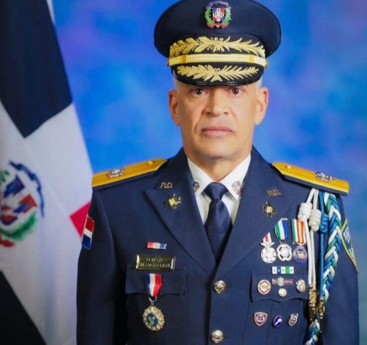 Nuevo jefe de la PN asume el cargo con el reto de responder a la seguridad y reformar la institución