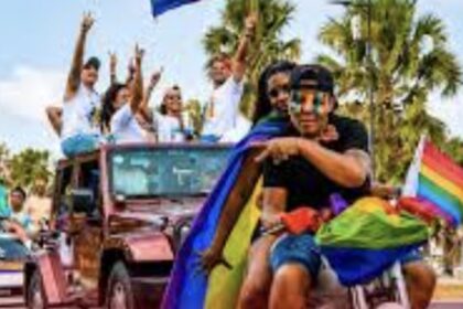 Caravana del Orgullo LGBTIQ+ recorre Santo Domingo y concluye con festival en el Malecón