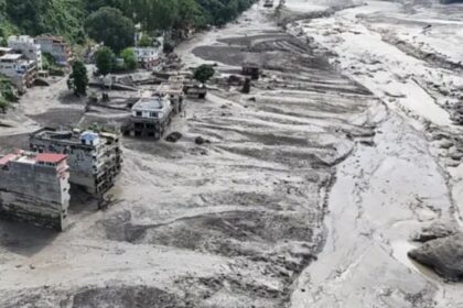 Fuera de Serie : Cientos de extranjeros de 28 países figuran entre los desaparecidos por las inundaciones en Nepal