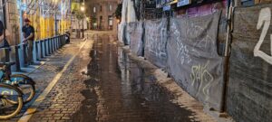 MADRID: Agua descontrolada en pleno centro de Gran Via 7 MADRID: Agua descontrolada en pleno centro de Gran Via