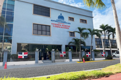 Mivhed salda compromiso pendiente desde 2015 y fortalece participación de RD en organismo regional de vivienda