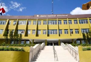 JCE suspende de manera provisional prohibición de publicar encuestas fuera de campaña
