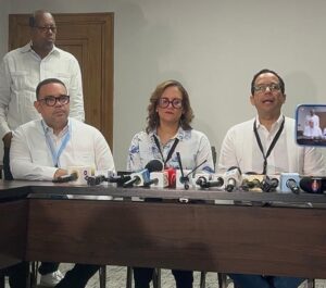 Nueva directiva del PRM pasa de dos a cuatro años en la posición