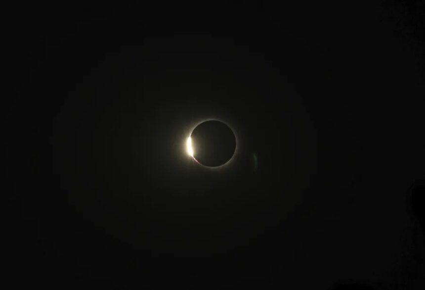 Adiós al eclipse de sol tras traer un anochecer anticipado y breve a parte de España
