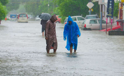 Lluvias torrenciales dejan decenas de muertos y más de mil viviendas dañadas en la India