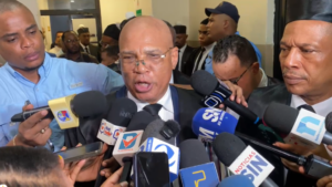 Abogado de pastor acusa al MP de oponerse a que padres declaren: “Se le va a caer la máscara”