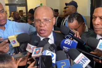 Abogado de pastor acusa al MP de oponerse a que padres declaren: “Se le va a caer la máscara”