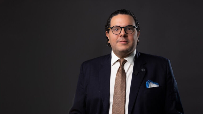 Abinader designa a Víctor Cedeño Brea como nuevo superintendente de Bancos