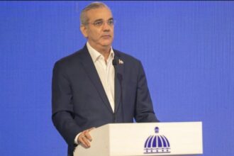 Abinader defiende entrada de Viettel Mobile a RD; dice abaratará precio y mejorará telecomunicacione