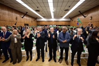 Leonel defiende voto de los dominicanos en el exterior y rechaza "total y radicalmente” su eliminación