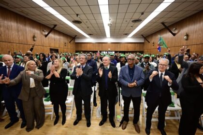 Leonel defiende voto de los dominicanos en el exterior y rechaza "total y radicalmente” su eliminación