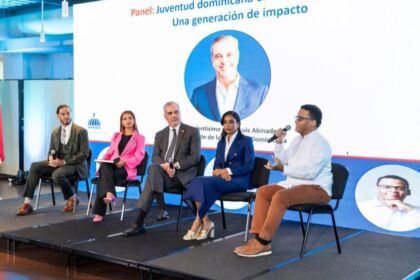 Abinader anuncia 300 becas para jóvenes dominicanos en Nueva York