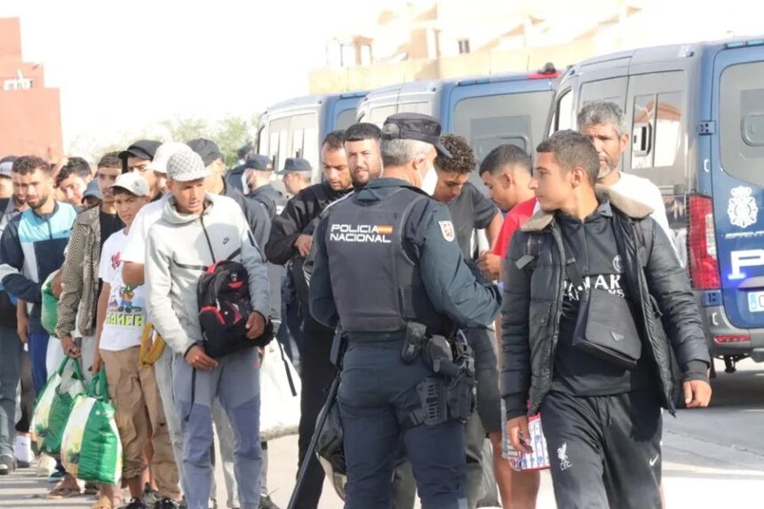Más de 5.000 migrantes han vuelto ya a Marruecos y un centenar ha renunciado al asilo