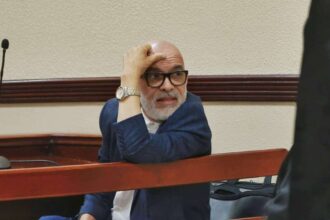 Un año de prisión suspendida a Ángel Martínez por difamación e injuria contra Faride Raful