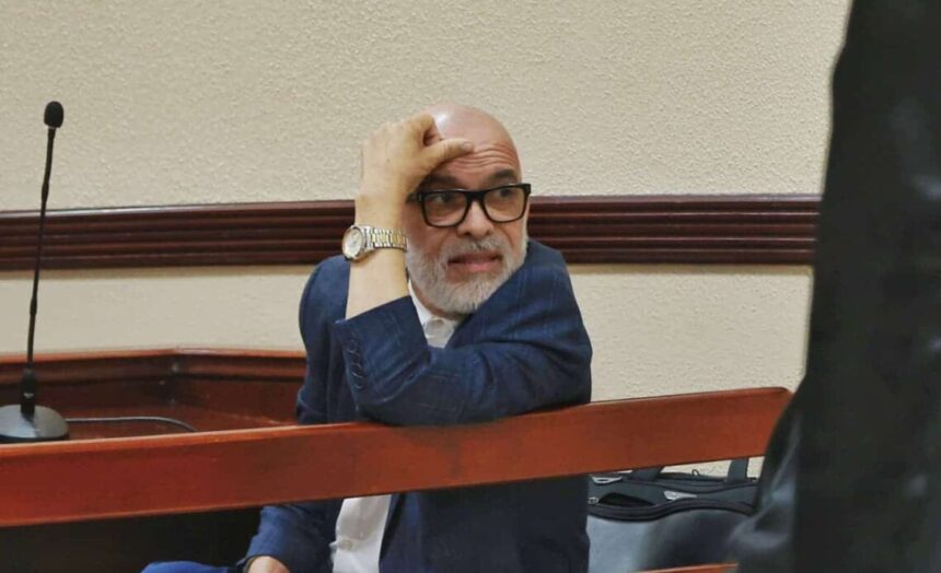 Un año de prisión suspendida a Ángel Martínez por difamación e injuria contra Faride Raful