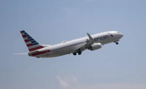 Desvían tres vuelos a Puerto Rico por accidente de avión en Miami
