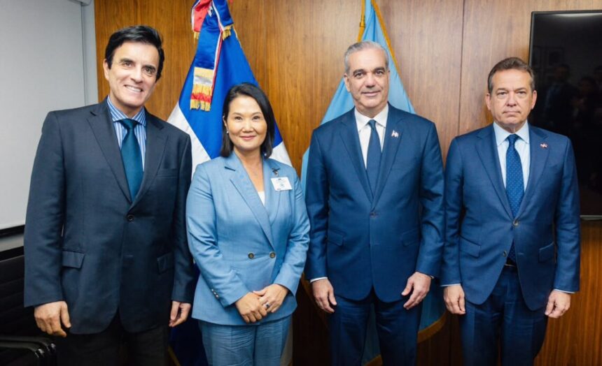 Abinader se reúne con Fujimori y plantea llevar a nuevos niveles las relaciones entre RD y Perú
