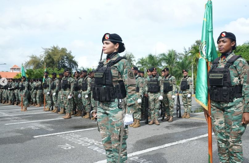Mujeres siguen siendo minoría en el ingreso militar, pero ocupan puestos de importancia en las Fuerzas Armadas