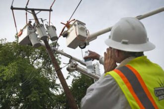 EE.UU. declara una emergencia para la red eléctrica en 13 estados y Washington D.C.