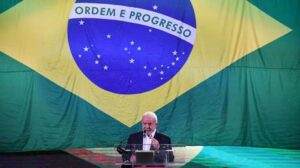 Lula defiende una IA brasileña: "No quiero depender de una china o estadounidense"