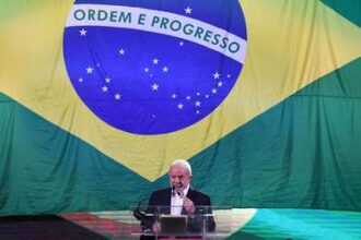 Lula defiende una IA brasileña: "No quiero depender de una china o estadounidense"