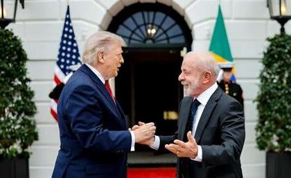La respuesta de Trump al ser preguntado si considera a Flávio "el verdadero presidente" de Brasil