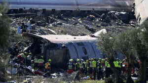 Fuera de Serie : Aumentan a 74 los muertos por la colisión de trenes en España