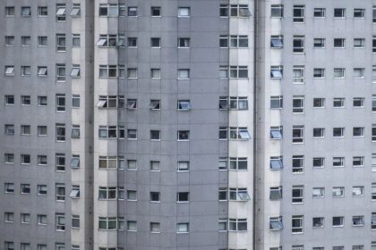 El BOE publica el decreto de prórroga automática del alquiler, que entra en vigor mañana