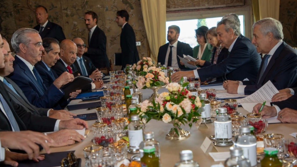 Abinader llama a empresarios italianos a invertir en República Dominicana y destaca complementariedad económica entre ambos países