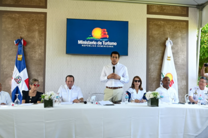 Ministro David Collado deja iniciadas obras en Maimón, Puerto Plata