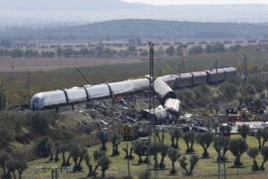 Fuera de Serie : El accidente ferroviario en Urda deja al menos 68 fallecidos y numerosos heridos