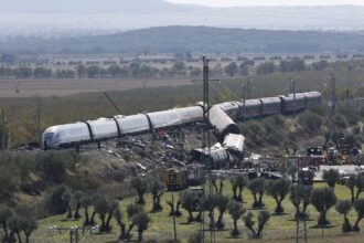 Fuera de Serie : El accidente ferroviario en Urda deja al menos 68 fallecidos y numerosos heridos