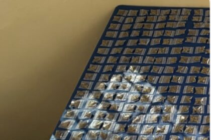 Allanamientos en Puerto Plata dejan tres detenidos y ocupación de drogas, armas y balanzas
