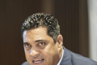 El ministro de Deportes, Kelvin Cruz