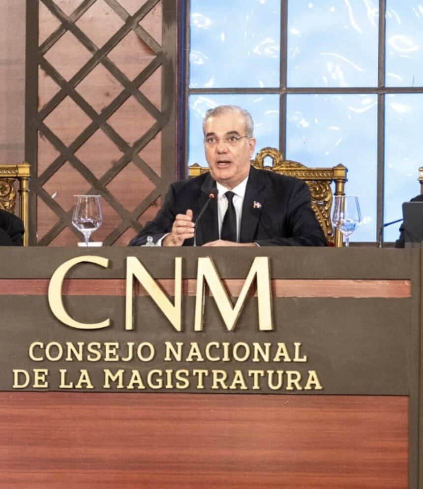 Abinader: «Una persona con 10 fichas tiene pocas posibilidades de reincorporarse a la sociedad»