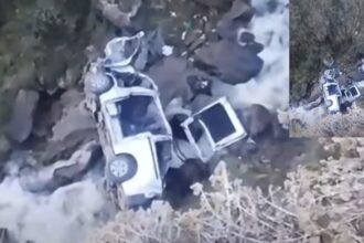Fuera de Serie : Siete muertos y cuatro heridos deja caída de vehículo a un barranco en Bolivia