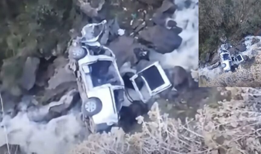 Fuera de Serie : Siete muertos y cuatro heridos deja caída de vehículo a un barranco en Bolivia