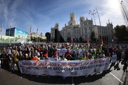 Unas 25.000 personas exigen en Madrid pensiones públicas dignas y rechazan privatización