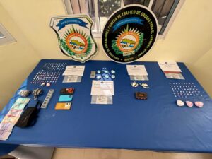 Allanamientos en Puerto Plata dejan tres detenidos y ocupación de drogas, armas y balanzas