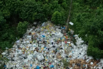 Denuncian vertedero improvisado en Brisa Alegre que amenaza las aguas del río Higüero
