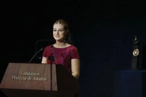 La princesa Leonor invoca la esperanza ante el desaliento, el escepticismo y la indignación