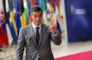 Sánchez garantiza que aprobará la subida de pensiones para 2027, aunque esté en funciones