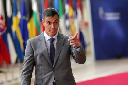 Sánchez garantiza que aprobará la subida de pensiones para 2027, aunque esté en funciones